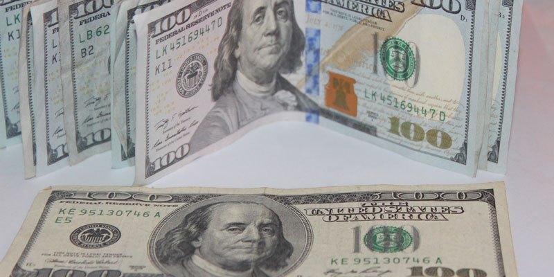 100 USD, US dollars